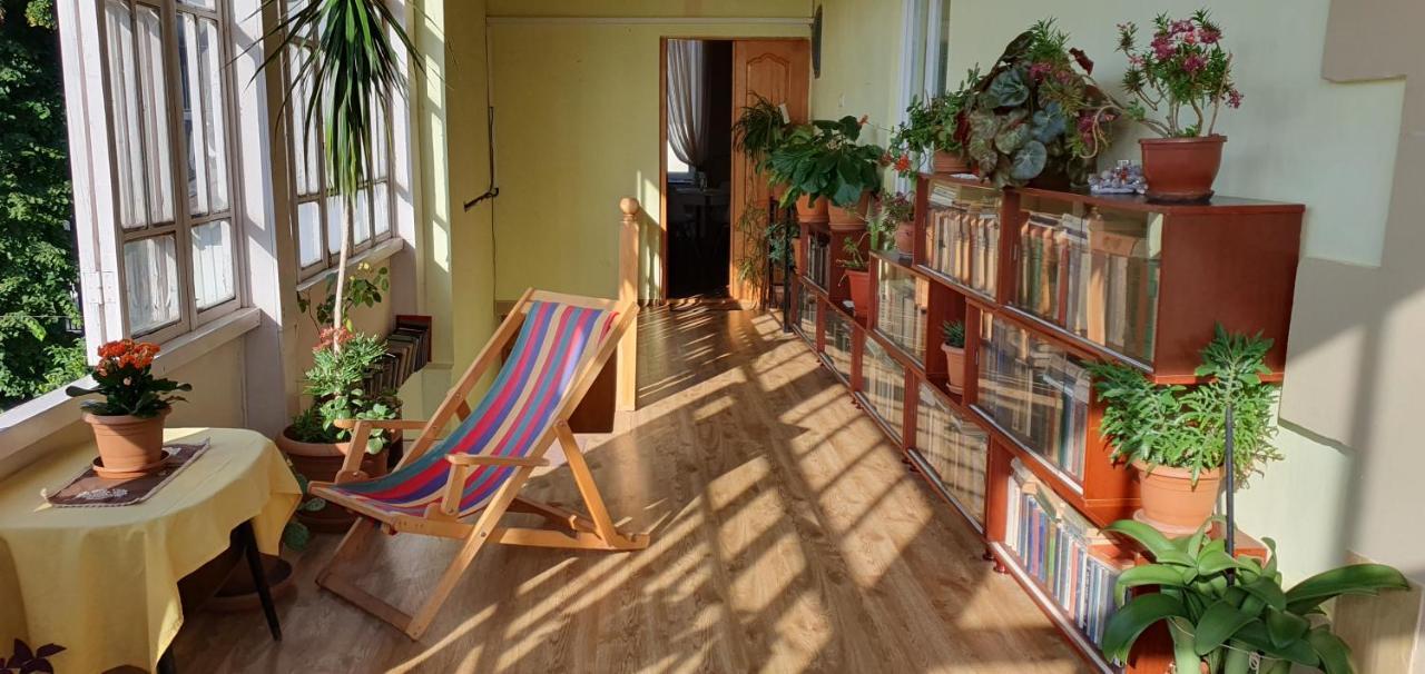 קוטאיסי Bookinist Apartment מראה חיצוני תמונה